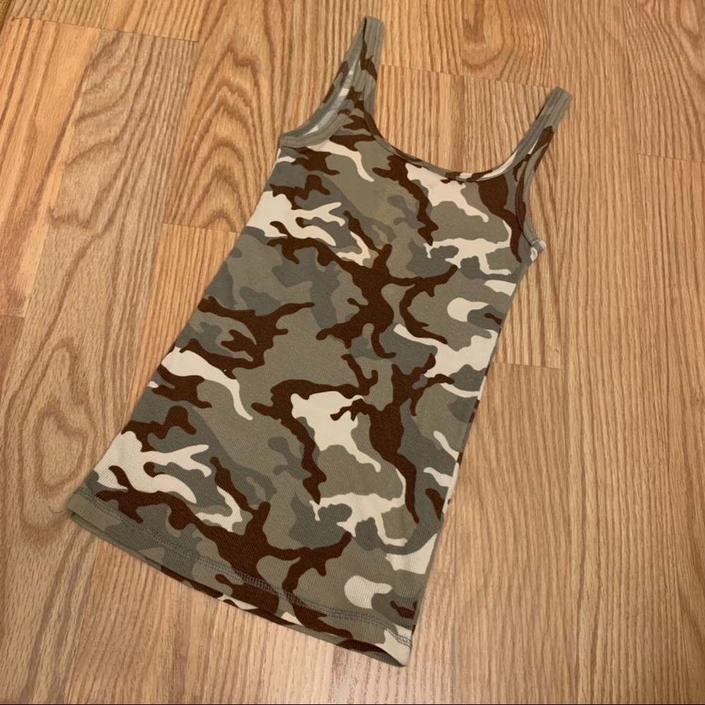 NWOT ARIZONA Camo Tank Top - Picture 2 of 8